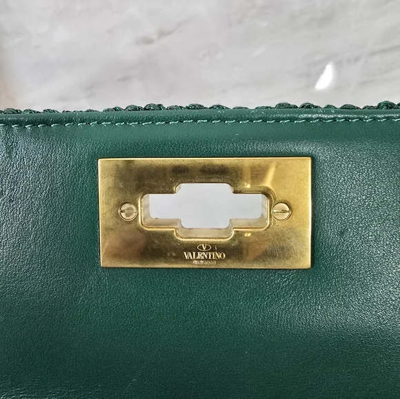 Valentino Garavani Green Handbag with Gold Accents - Picture 7 of 12